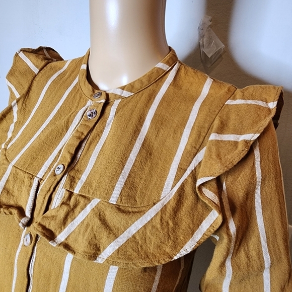 dRA linen/cotton mustard yellow/brown long sleeve blouse. - Picture 3 of 16
